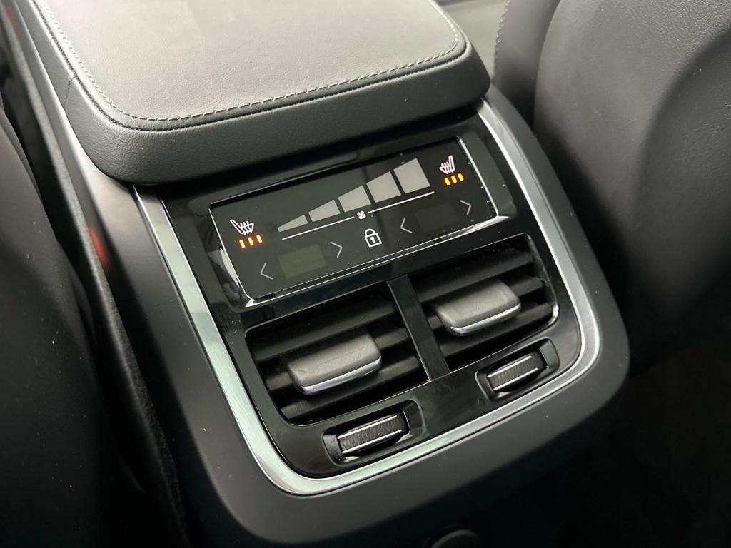 Volvo XC90 t8 455pk recharge ultra dark| full options!! b&w | luchtvering