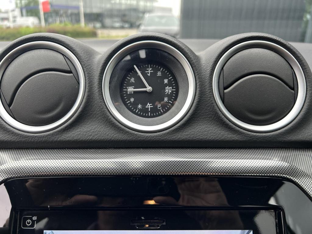 Suzuki Vitara 1.4 boosterjet style smart hybrid automaat|1500kg trekgewicht