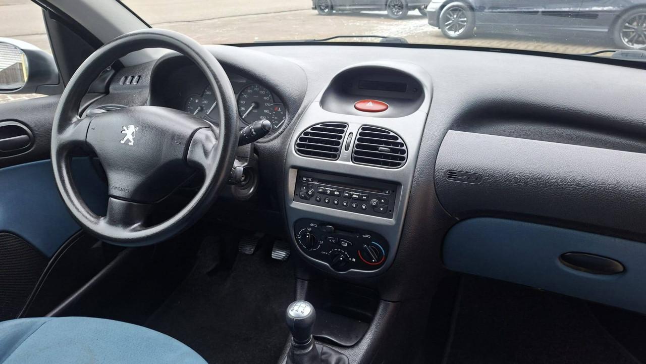 Peugeot 206 1.4 Pop Art 5deurs bj:2004 airco apk 2027 !!!