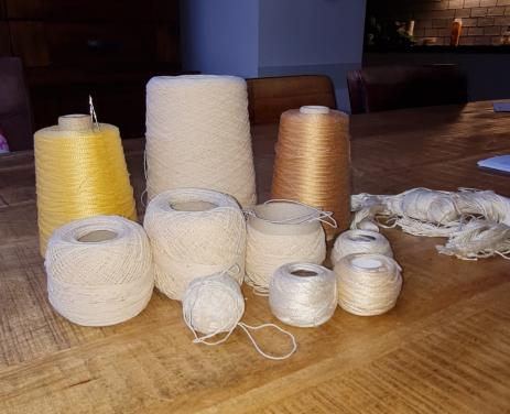 Gratis ophalen: garen om te weven.