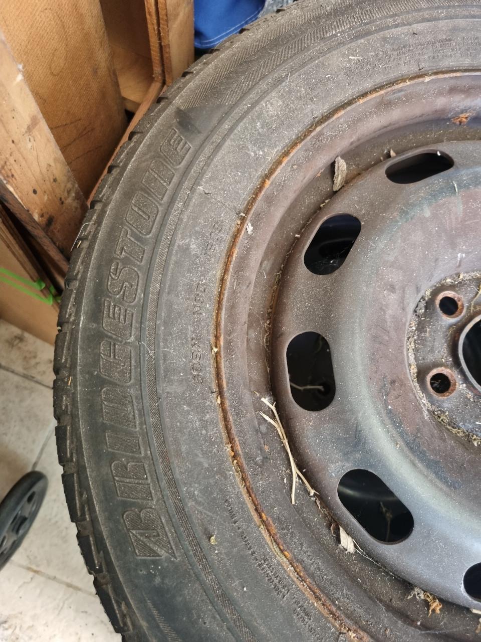 Vier velgen winterbanden VW Golf 4 IV