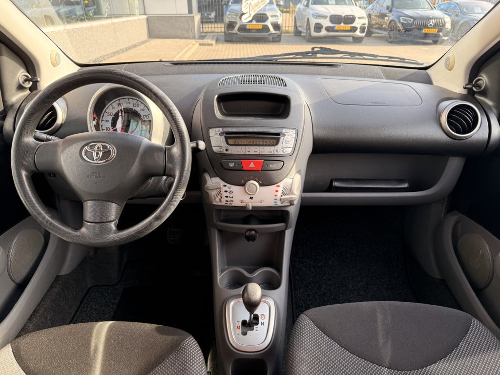 Toyota Aygo 1.0-12v comfort | 5 deurs | automaat | airco | cd - speler | el