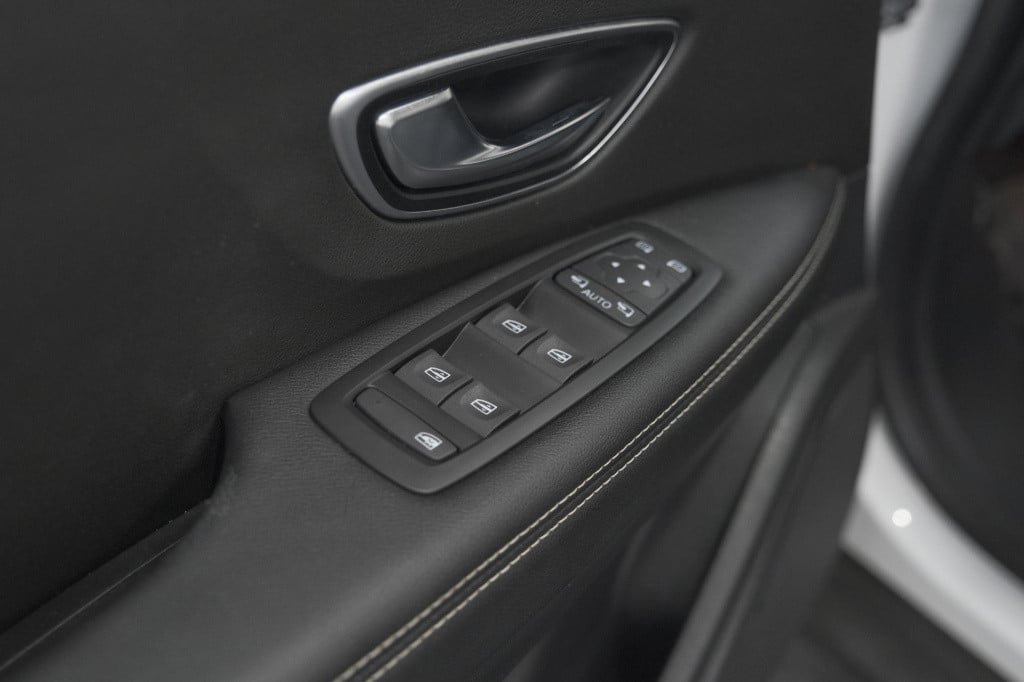Renault Scenic tce 140 bose | trekhaak | camera | dodehoekdetectie | naviga