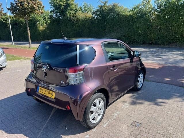 Toyota Iq 4 zitplaatsen 1.0 vvti comfort