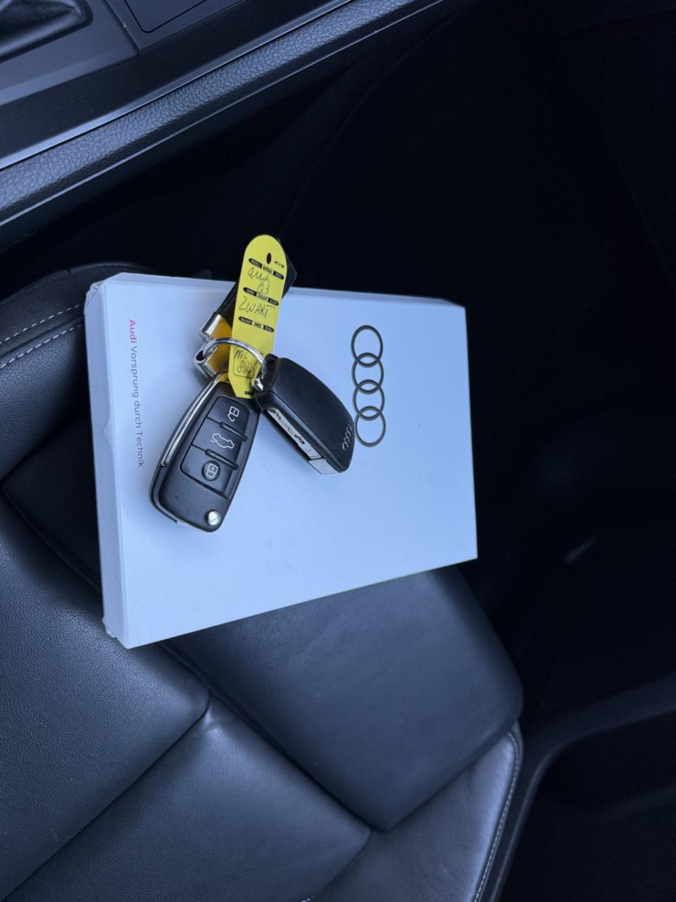 Audi Q3 45 tfsi ehybrid 245pk s edition | leder | black pakket