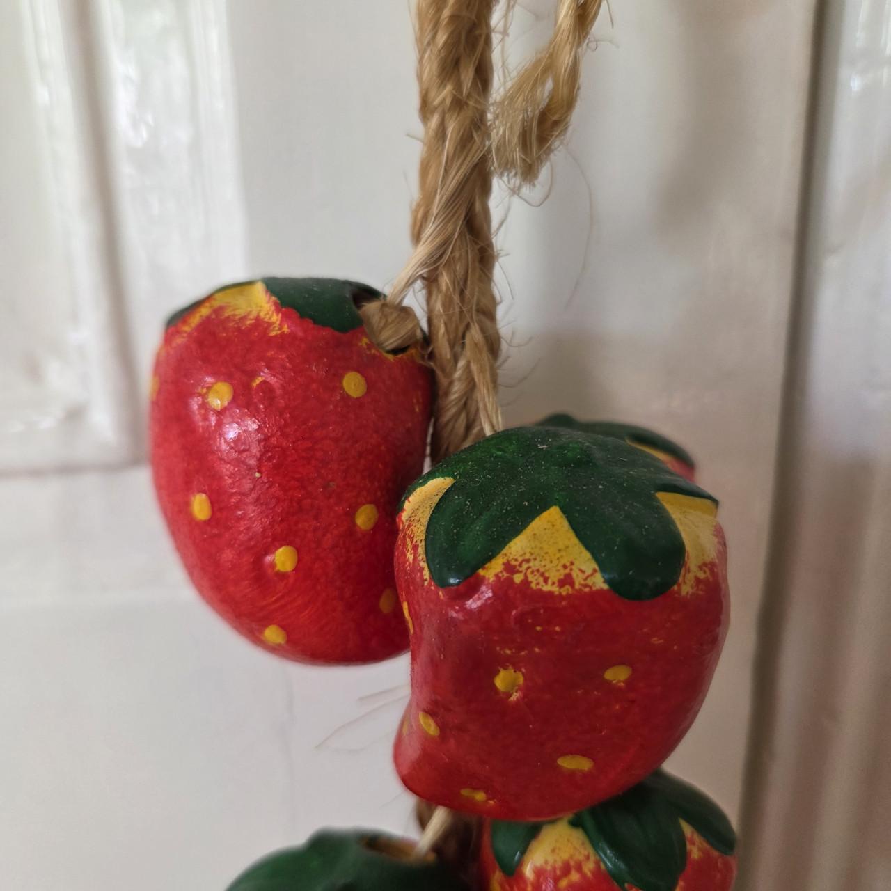 Brocante aardewerk aardbeien slinger