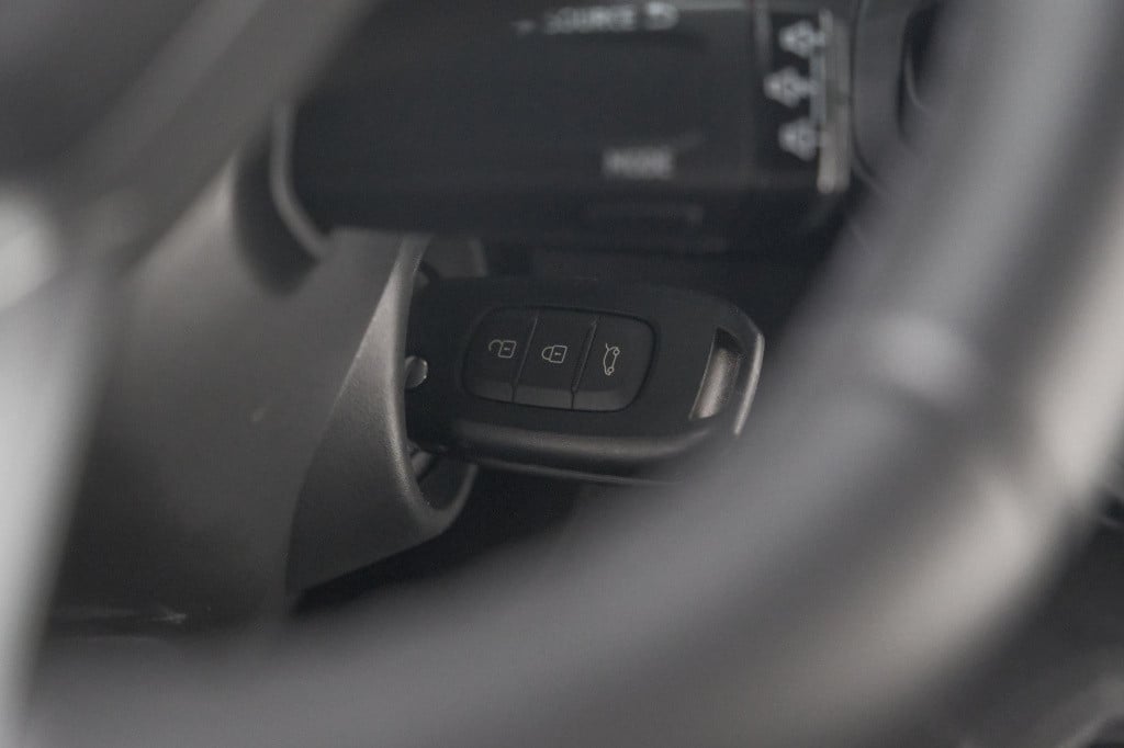 Dacia Duster mild hybrid 130 expression | camera | stoelverwarming | apple 