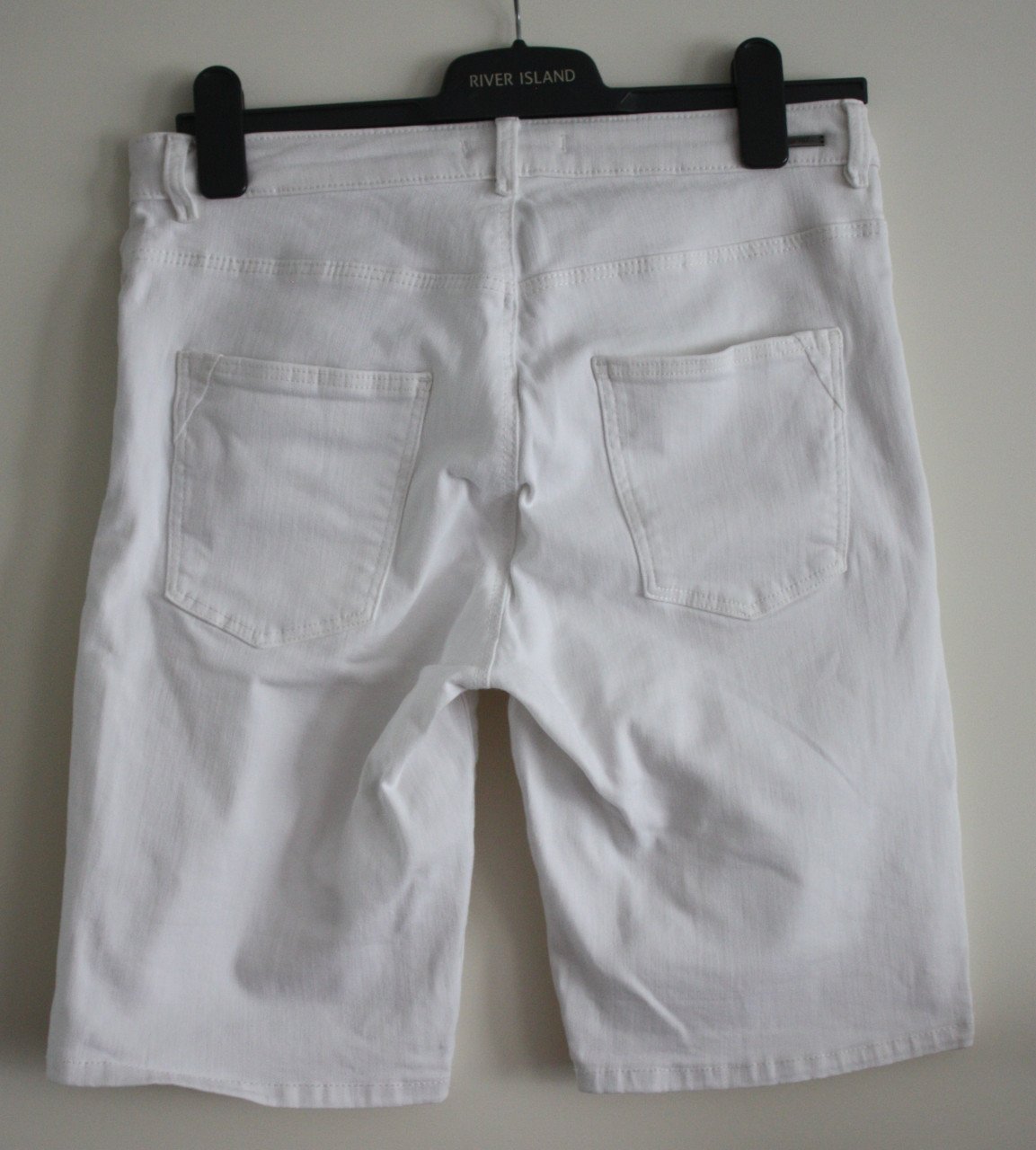 Witte korte broek maat 40