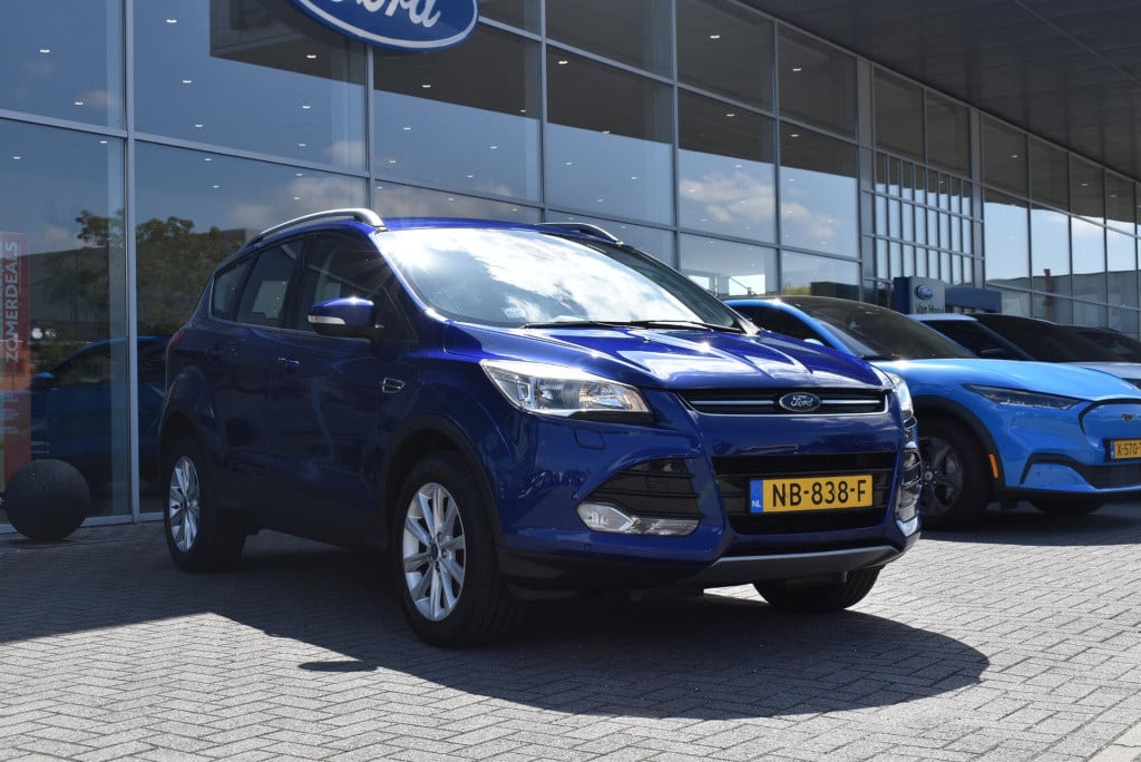 Ford Kuga 1.5 titanium | volledig dealer onderhouden | trekhaak | 1800kg tr