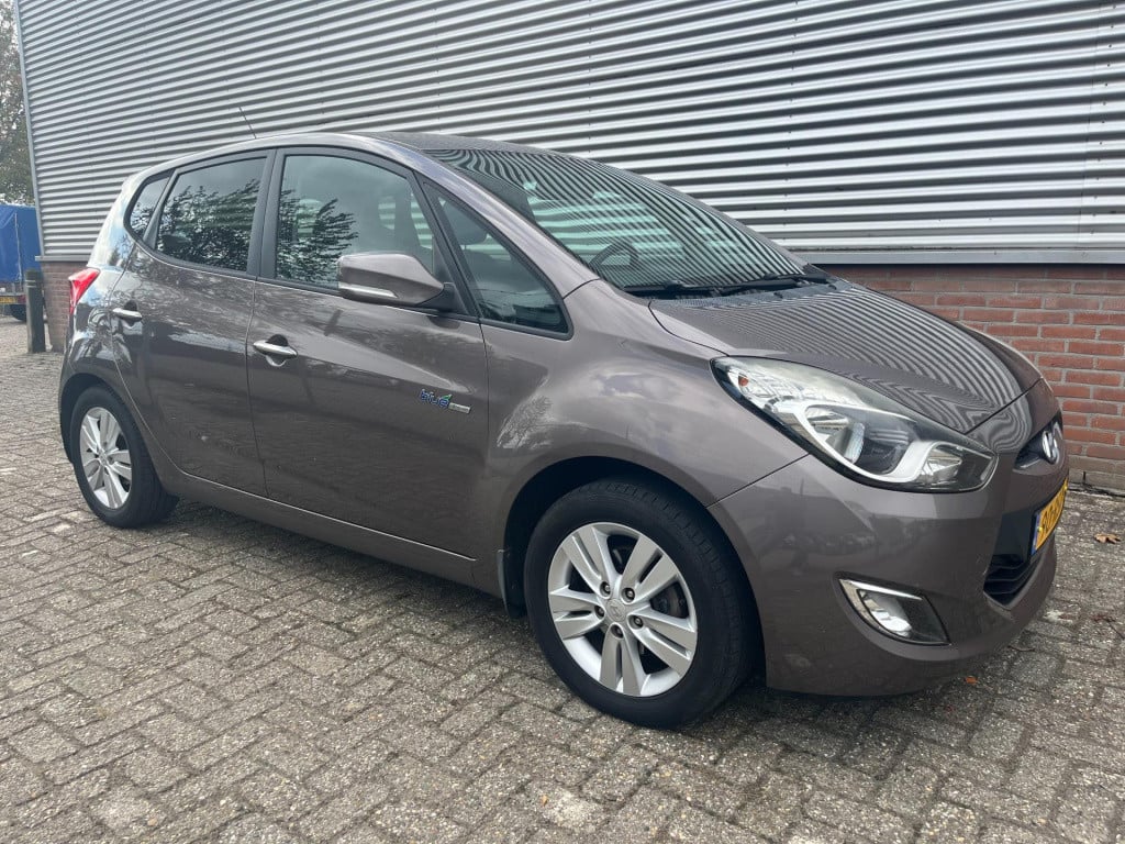 Hyundai Ix20 1.4i i-vision | climate | cruise |