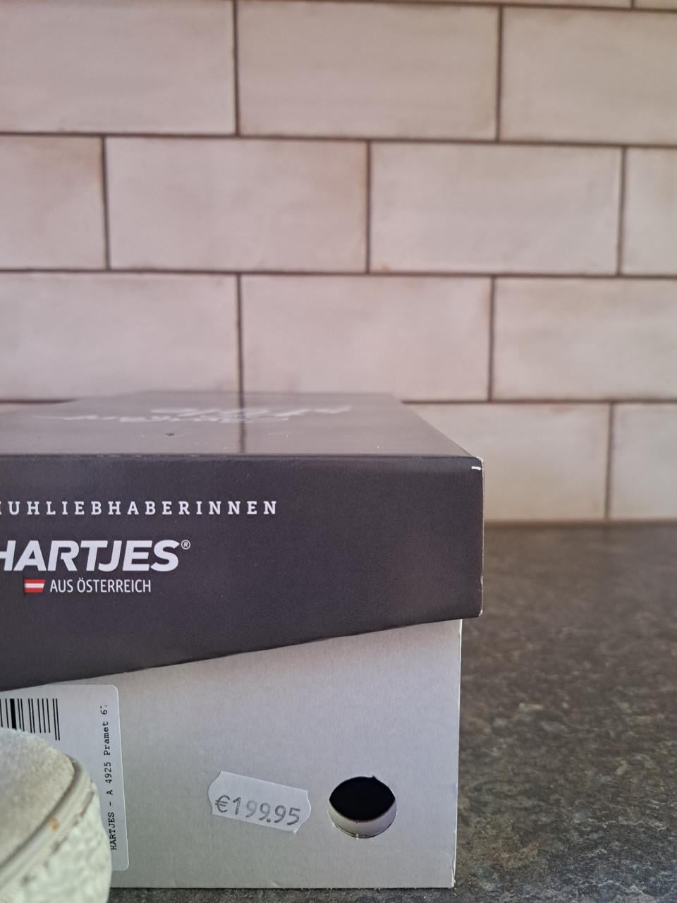 Hartjes 39 breedtemaat H Sneakers goede staat Beige