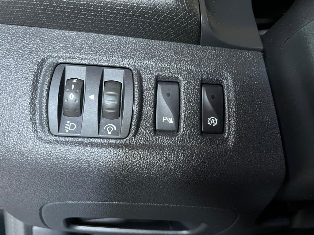 Renault Clio estate 0.9 tce night&day