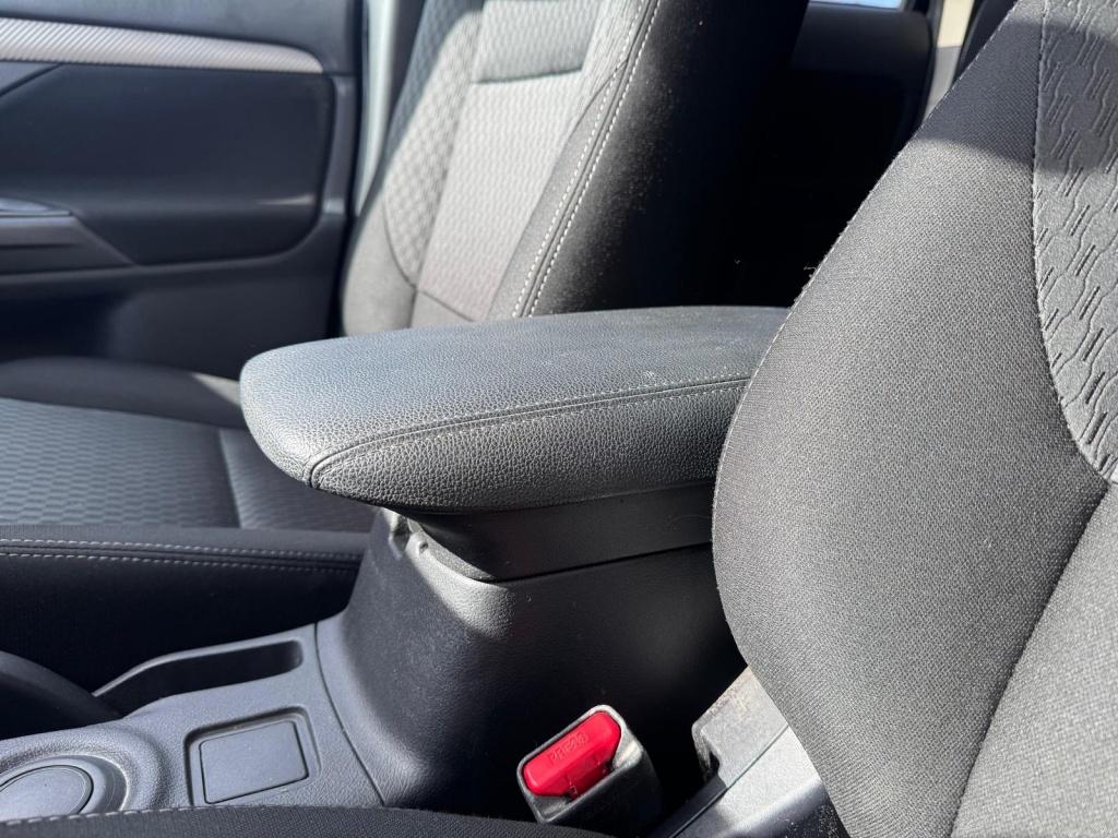 Mitsubishi Outlander 2.0 business edition