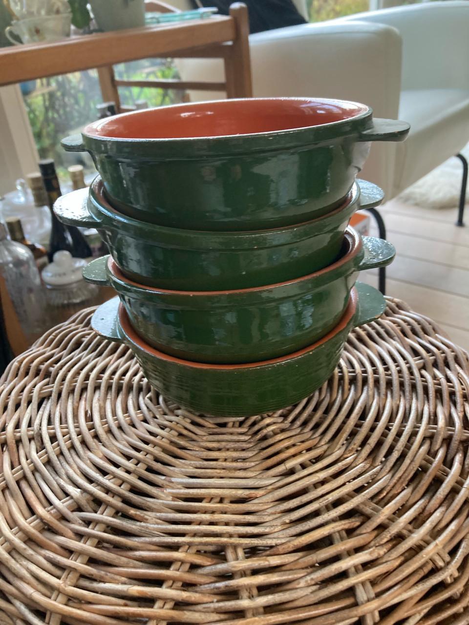 Diverse huishoudelijke gebruiksvoorwerpen.