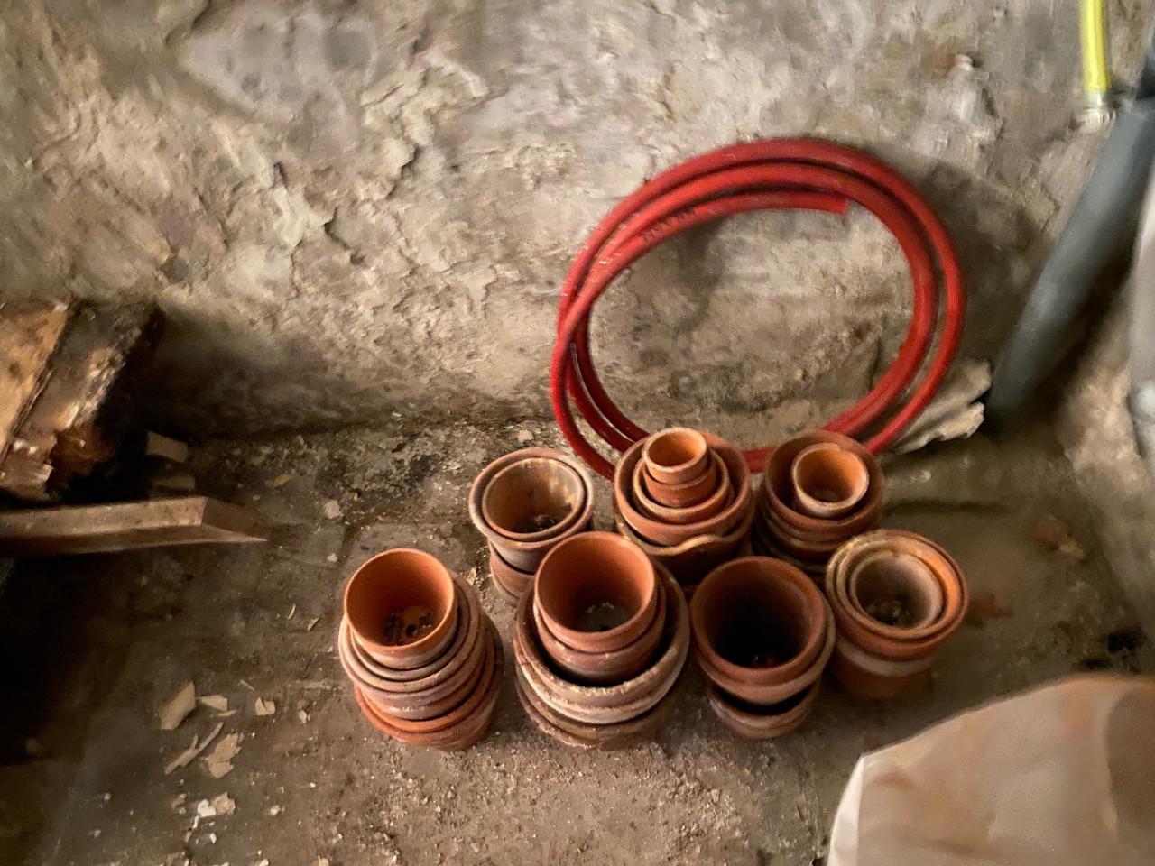 Partij terracotta aardewerk bloempotten kweekpotten