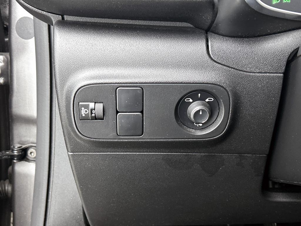 Citroen C3 83 pk shine | rijklaar | 17" lmv | camera | navigatie |