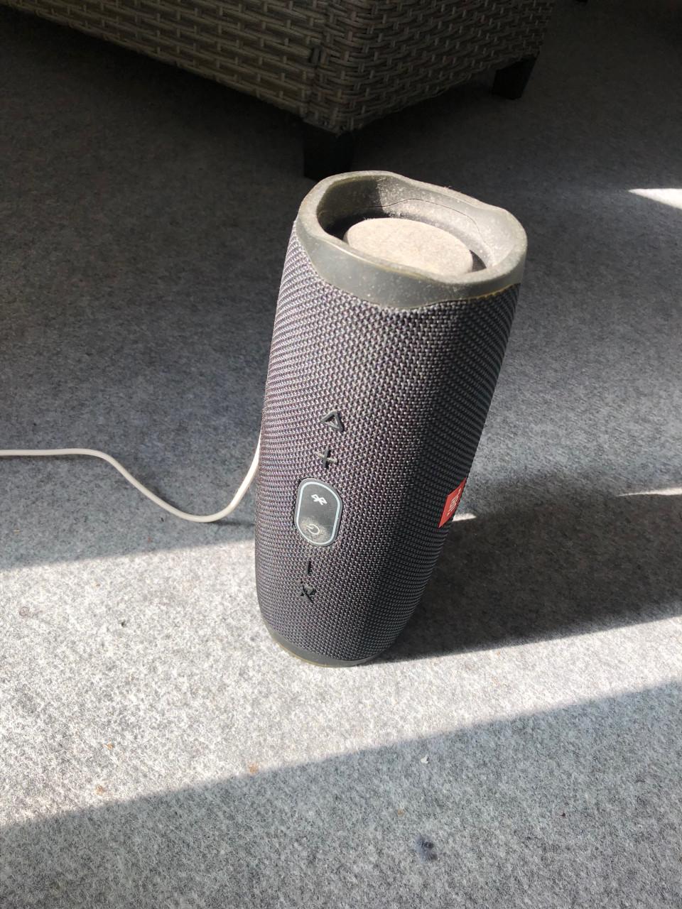 Jbl Music box Bluetooth Charge 4
