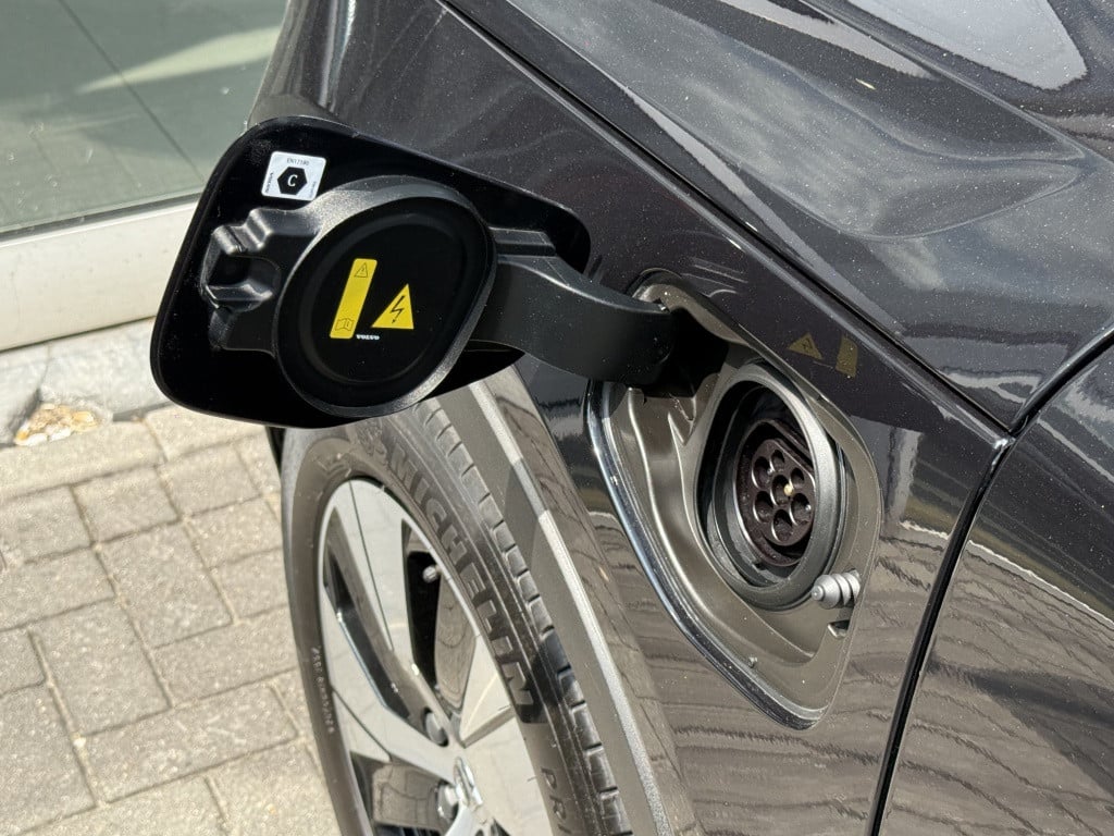 Volvo XC40 t4 211pk recharge inscription exp| panodak| camera| stoel+stuur.