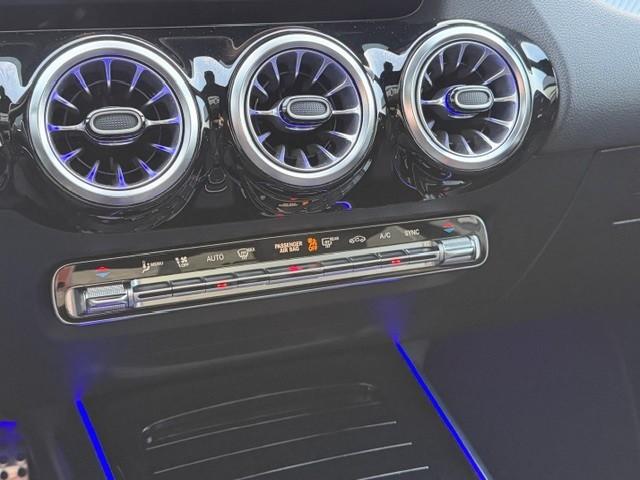 Mercedes-Benz Gla-klasse 180 business solution amg achteruitrij camera l sp