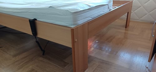 2 elektr. verstelbare bedbodems + bedombouw
