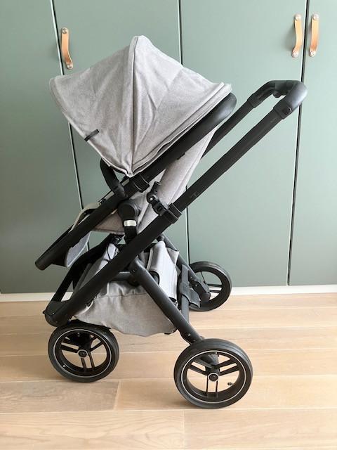 Kinderwagen/wandelwagen merk Dubatti
