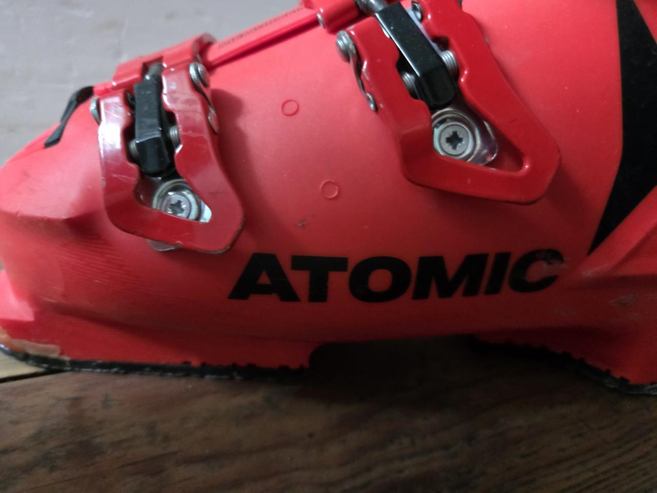 Rode skischoenen Atomic Redster Club Sport 130