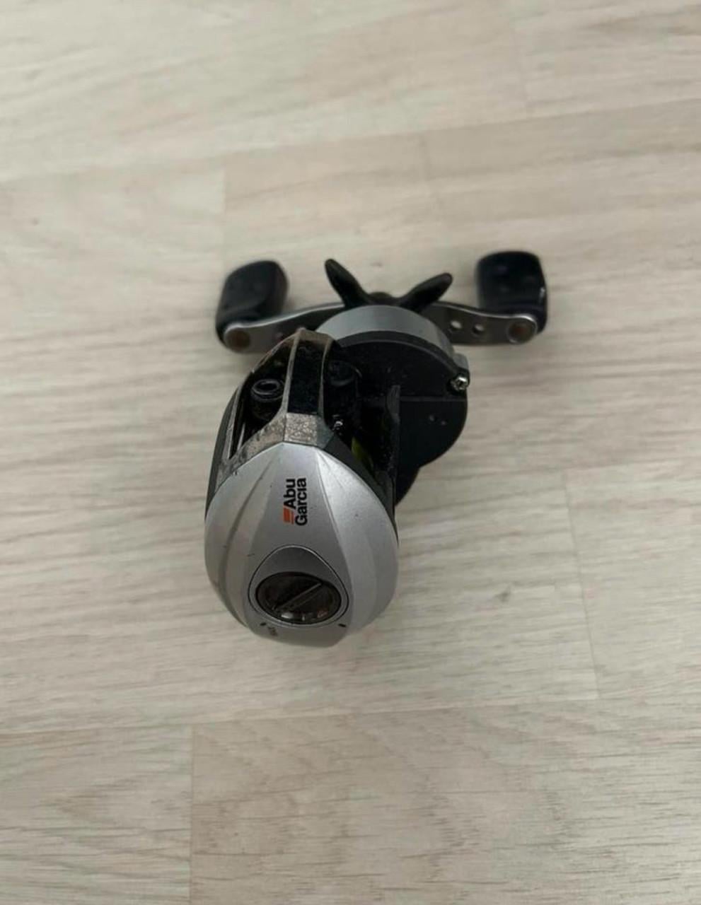 2x Abu Garcia Molens - Zo goed als nieuw