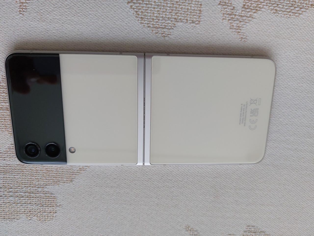 Galaxy Z Flip3 5G