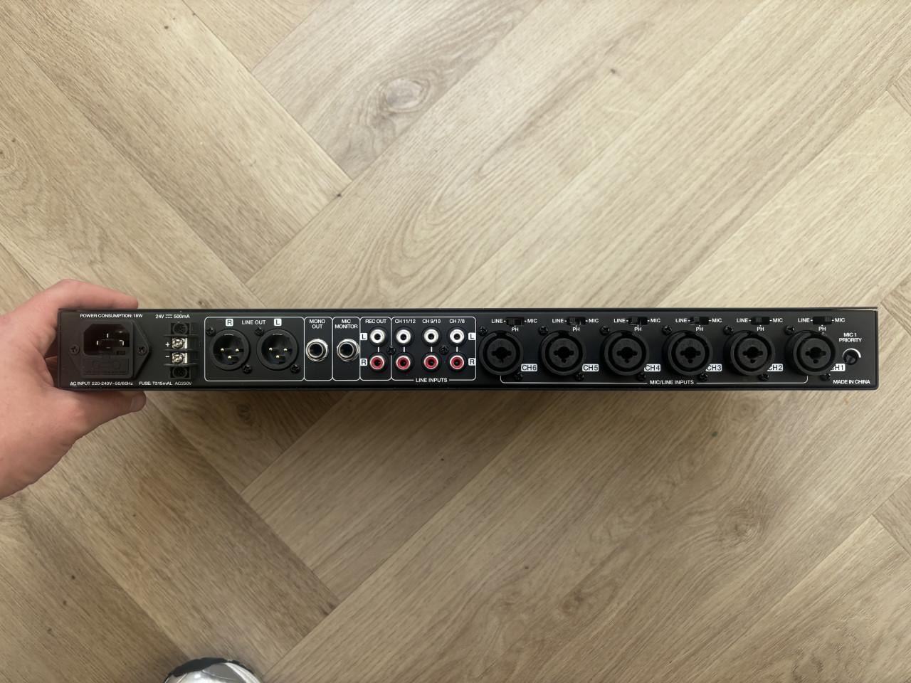Denon DN-312X rackmixer