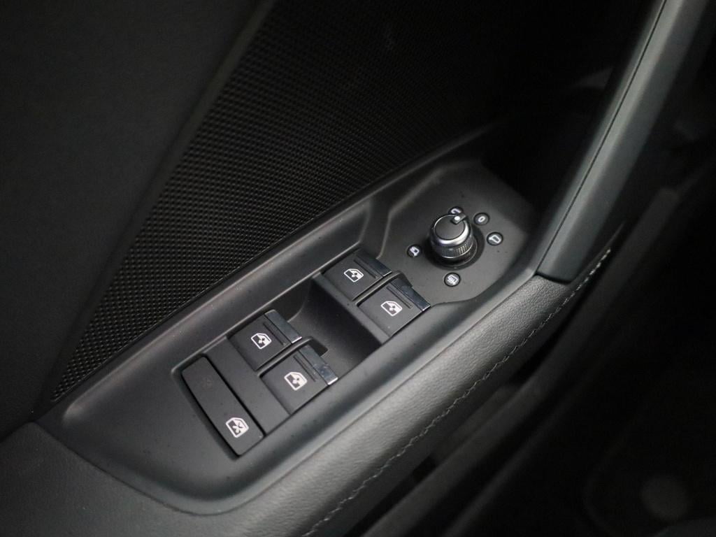 Audi A3 sportback 35 tfsi s edition | automaat | stoelverwarming | panorama