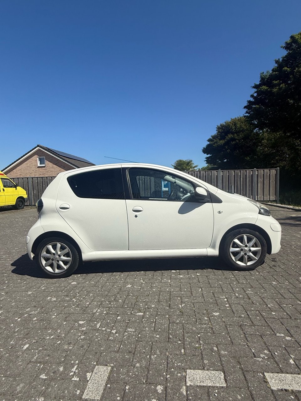 Toyota Aygo Alcantara model 1.0 / 5 DRS nieuwe APK