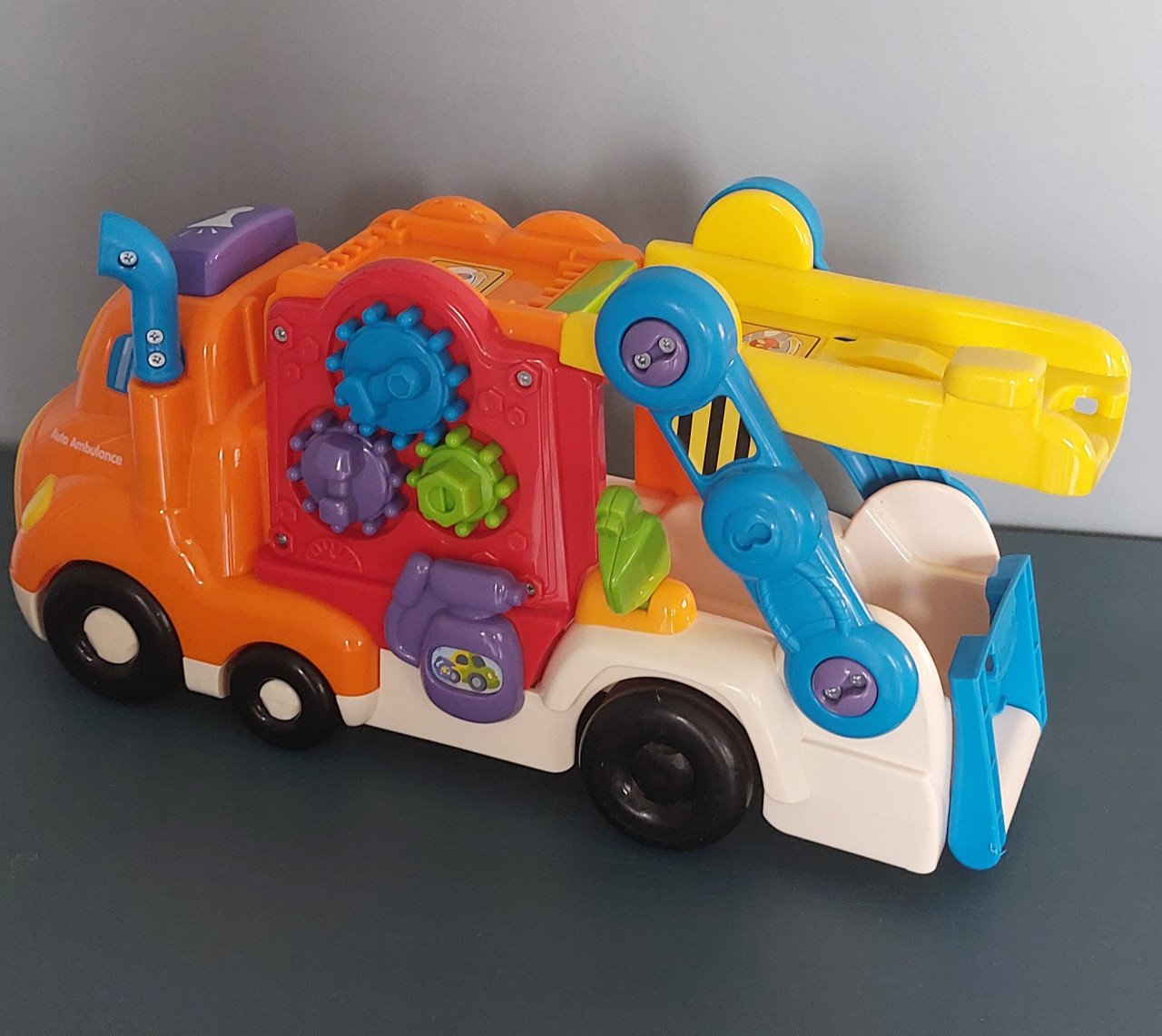 Toettoet auto V-tech - auto ambulance