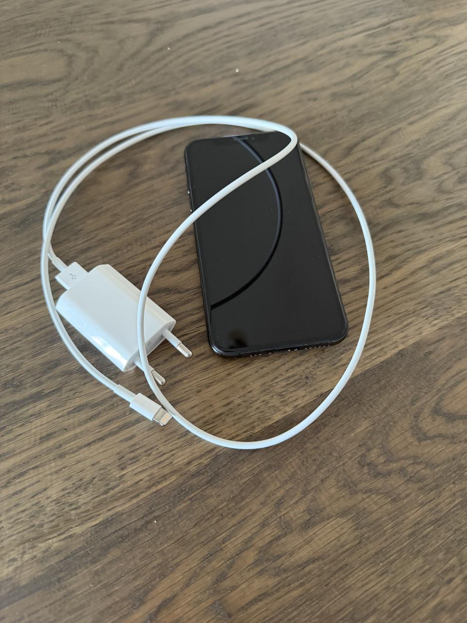 Phone XS