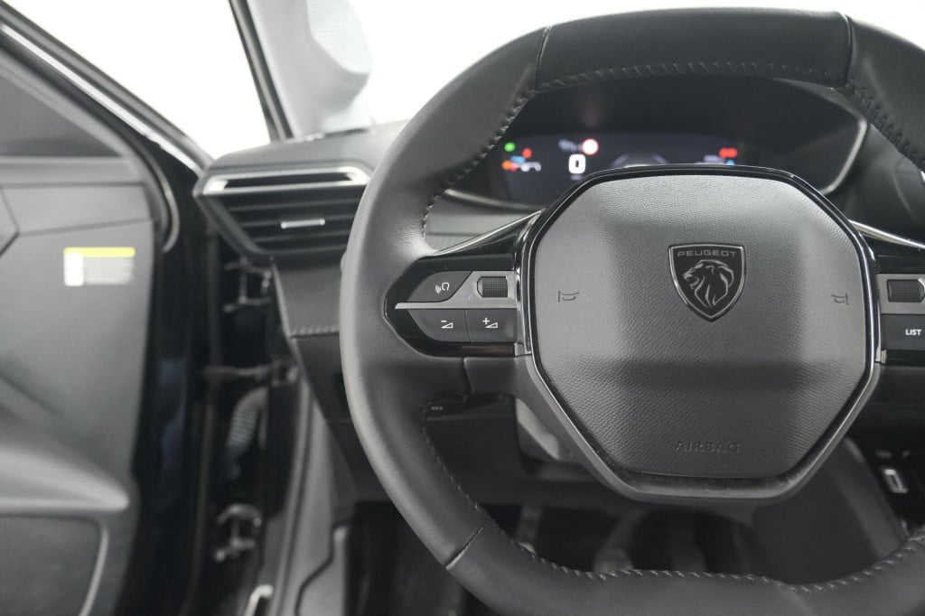 Peugeot 208 puretech 100 allure | 360 camera | dodehoekdetectie | stoelverw