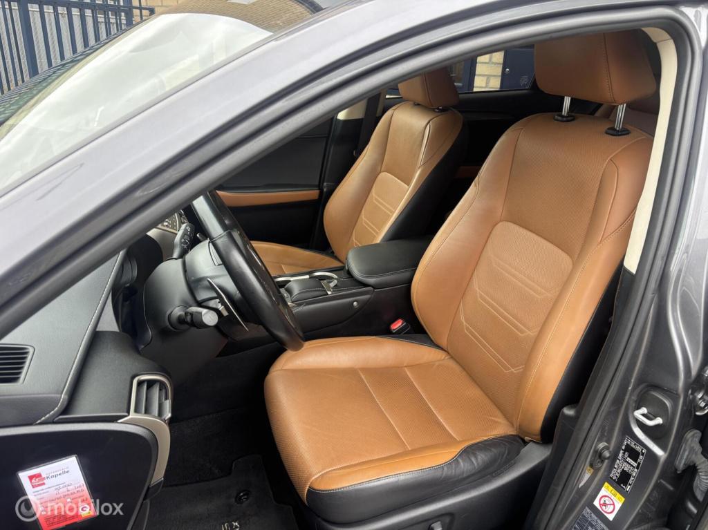 Lexus Nx 300h awd business line