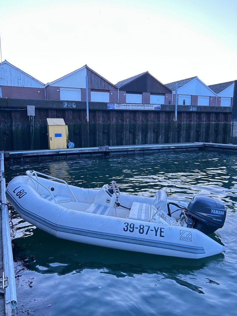 Zodiac Yachtline 380