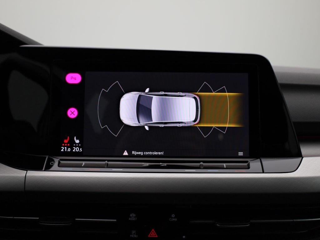 Volkswagen Golf 1.0 etsi life | automaat | stoel - stuur verwarming | navig