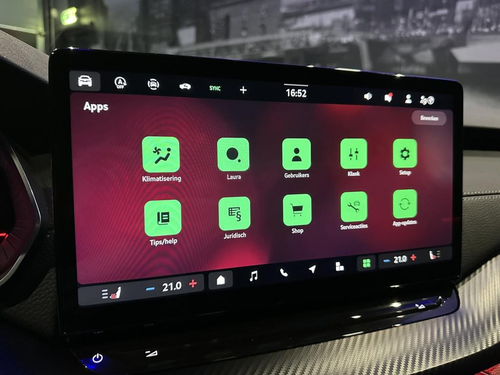 Skoda Octavia combi 1.5 tsi mhev sportline tour*pano*keyless*360*matrix*hea