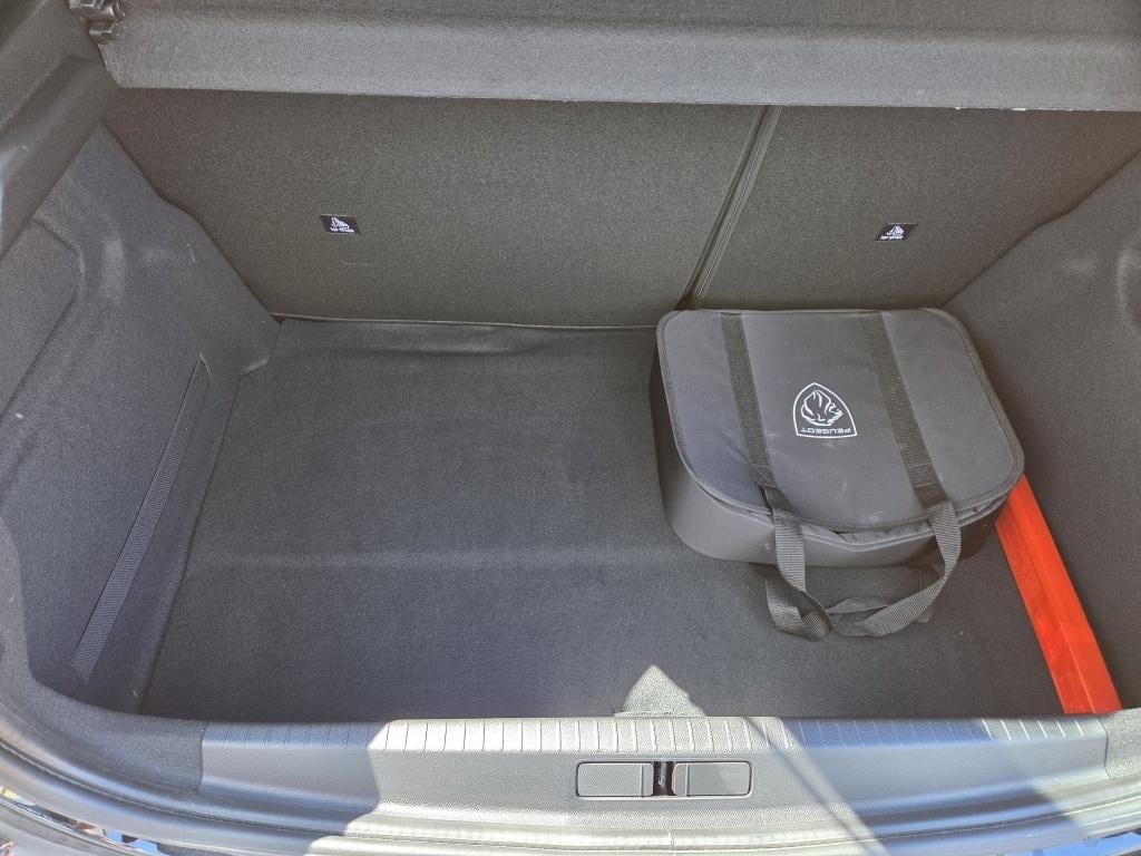 Peugeot 208 gt 50 kwh | pack alcantara | verwarmde voorstoelen | massagefun