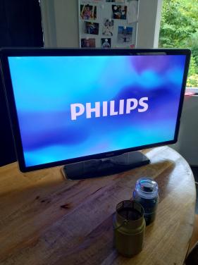 Phillips 40 inch smart tv