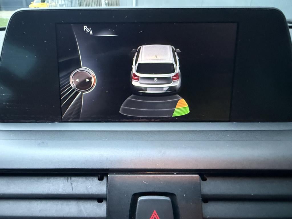 BMW 1 Serie 114i executive 5-drs