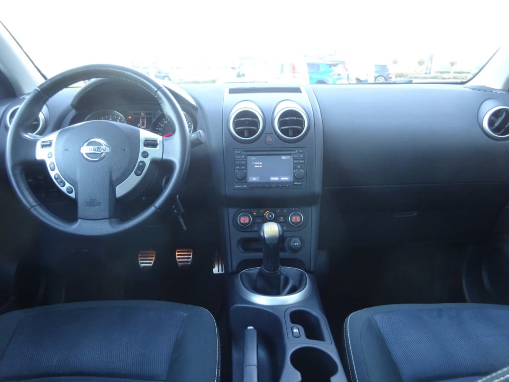 Nissan Qashqai 1.6 connect edition climate control / camera / trekhaak / lm