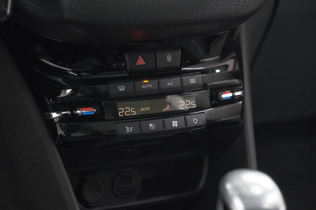 Peugeot 2008 puretech 110 allure | panoramadak | navigatie | camera | parke