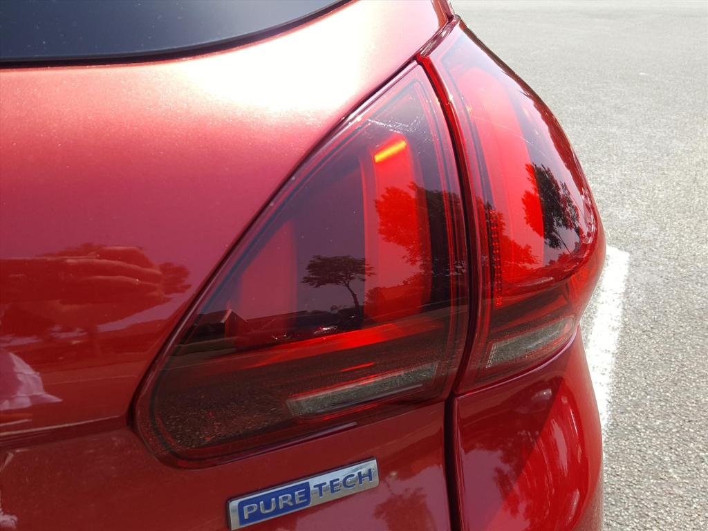 Peugeot 2008 blue lion 1.2 puretech-110pk navigatie | cruise control | airc