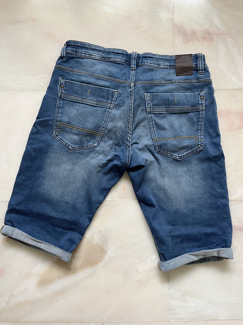 Jongens korte broeken maat 170