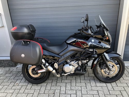 Suzuki DL1000 V-Strom, 11-2005, 31 dkm, 1e eig, kofferset etc etc €4450,-