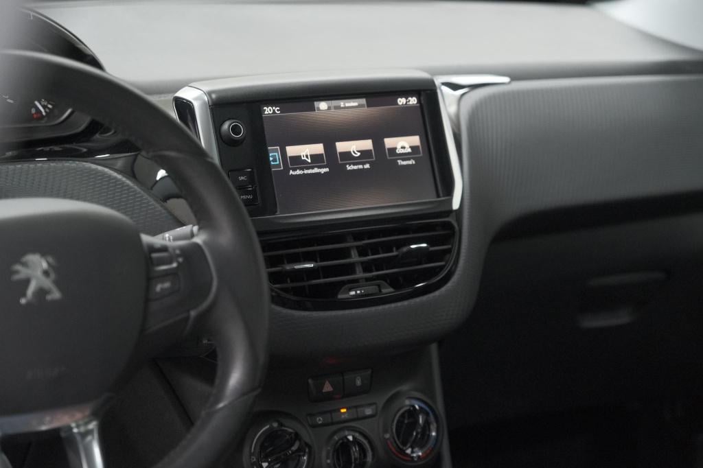 Peugeot 2008 puretech 110 blue lion | trekhaak | apple carplay | panoramada