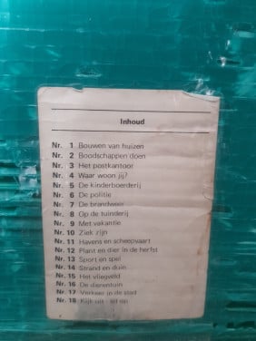 3 koffers met schoolplaten