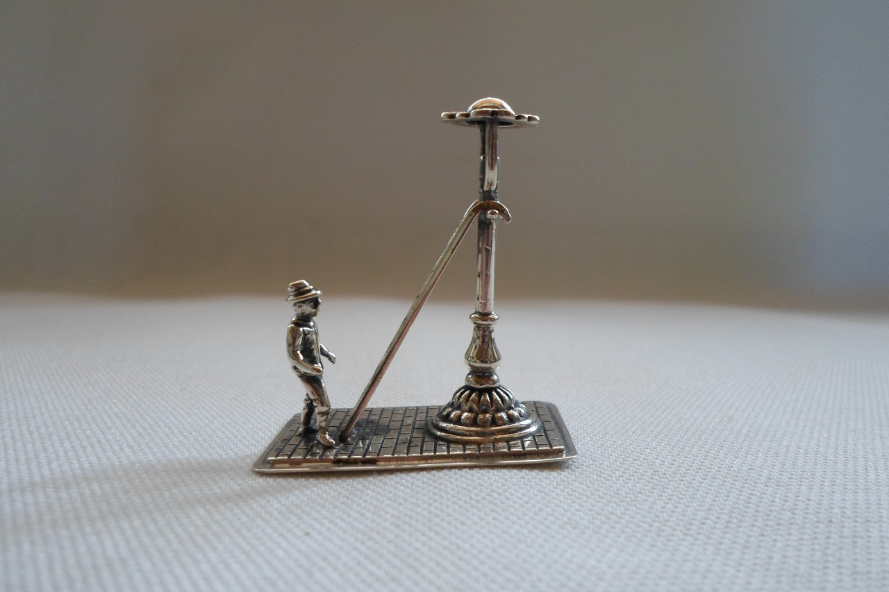 Zilver Miniatuur Man Trap Lantaarnpaal