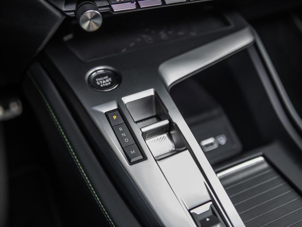 Peugeot 308 sw 1.2 puretech 130pk automaat | panoramadak | camera | navigat